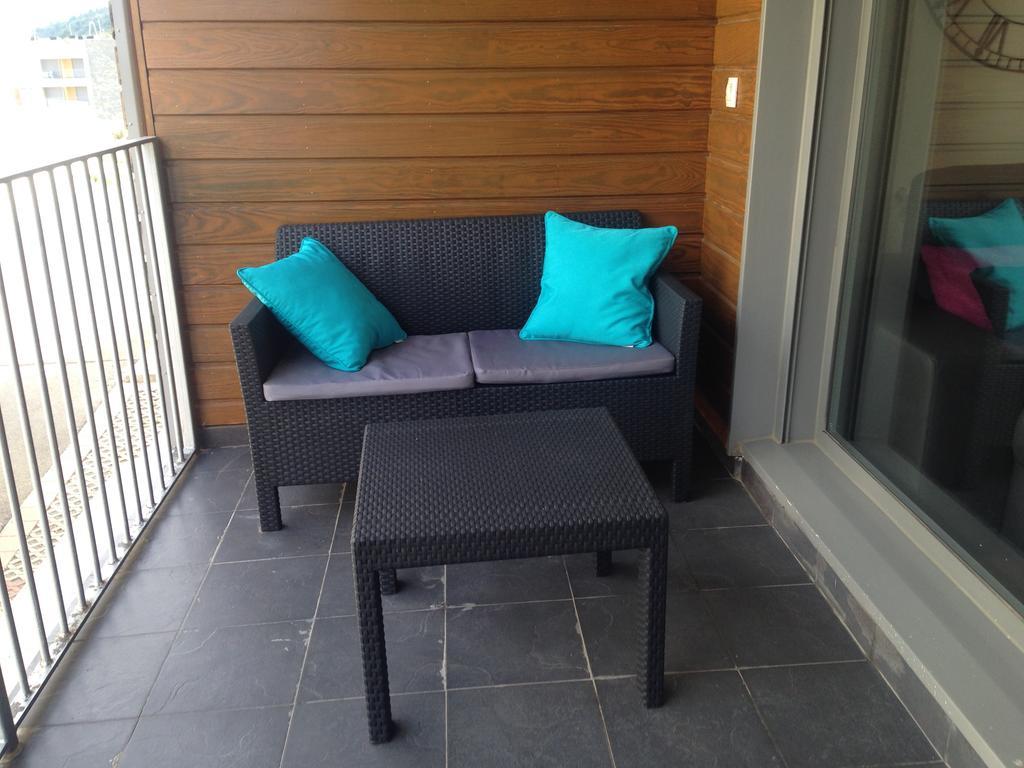 Golf Y Nieve Apartment Sabinanigo Luaran gambar