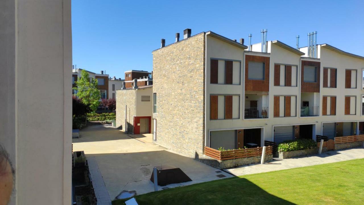 Golf Y Nieve Apartment Sabinanigo Luaran gambar