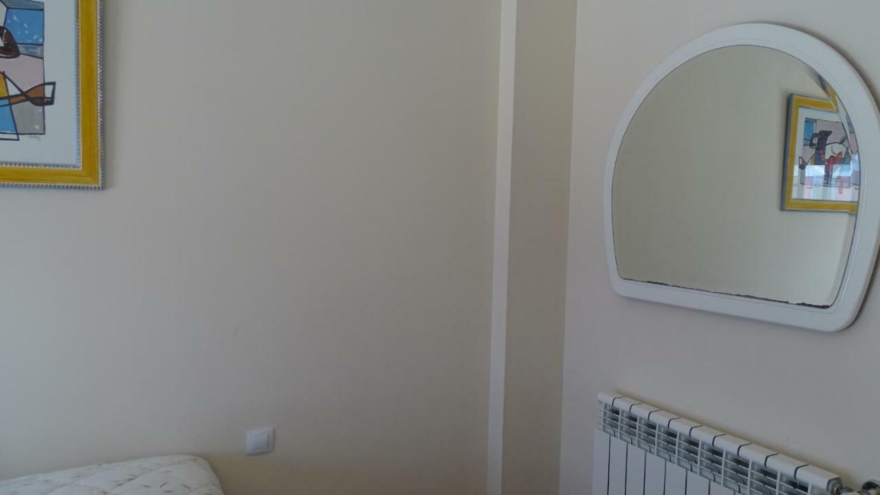 Golf Y Nieve Apartment Sabinanigo Luaran gambar